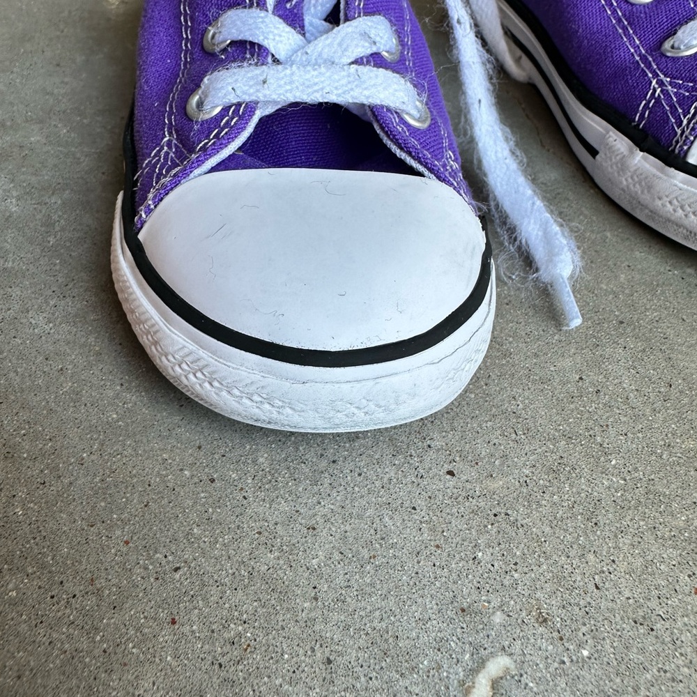 Converse Kids Purple Sneakers size 10 pre owned - Picture 8 of 13